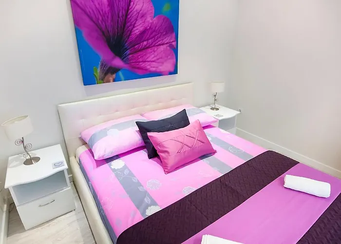 Pina And Lavender Apartman *