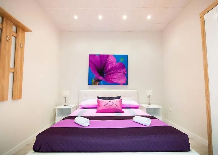 Pina And Lavender Apartman *