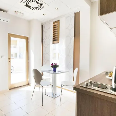 Pina And Lavender Apartment *