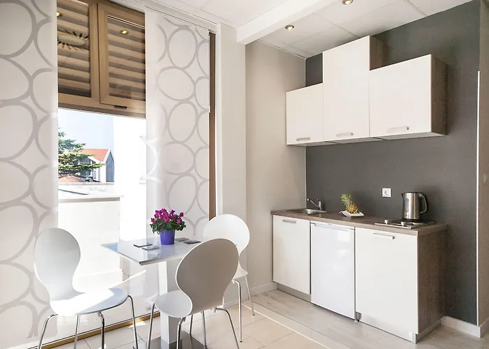 דירה Pina And Lavender *