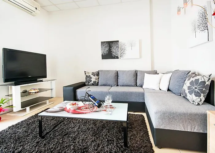 Pina And Lavender דוברובניק