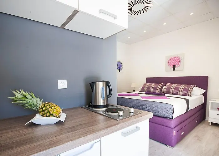 Pina And Lavender * דוברובניק