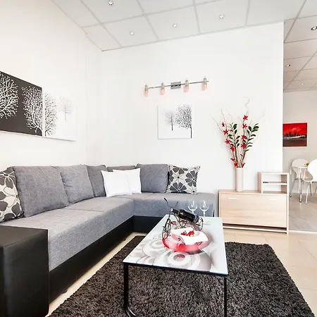 Apartamento Pina And Lavender